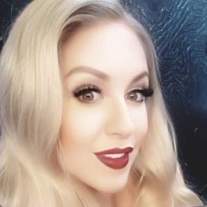 Meet your Posher, Elise